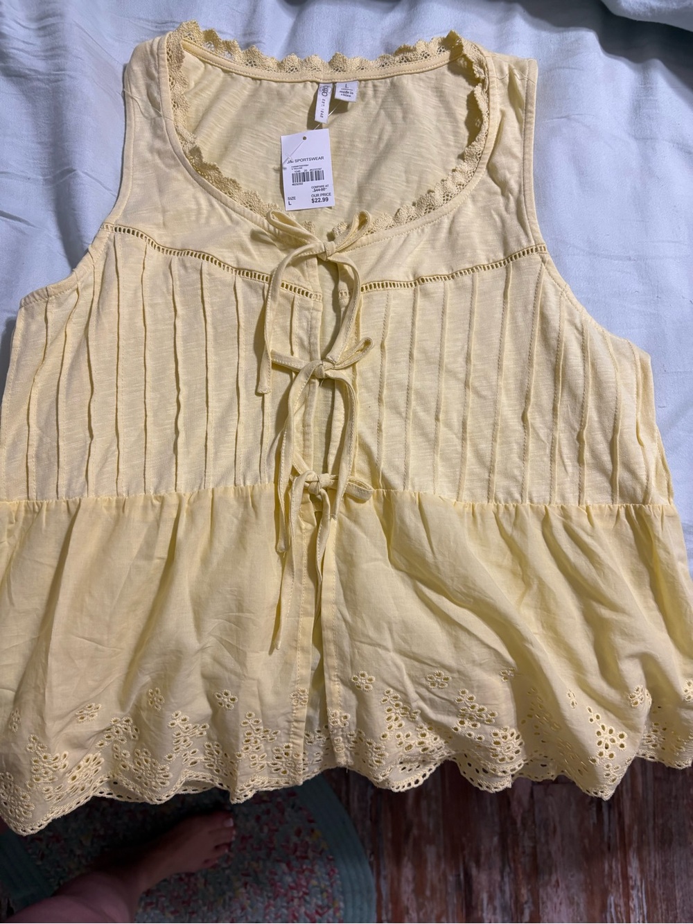 Cato Pale Yellow Lace-Trim Sleeveless Camisole with Front Ties